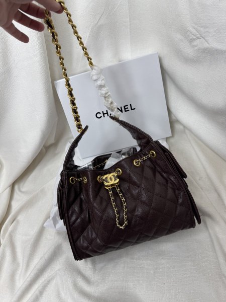 Chanel hobo bag حجم وسط شامل العلبة