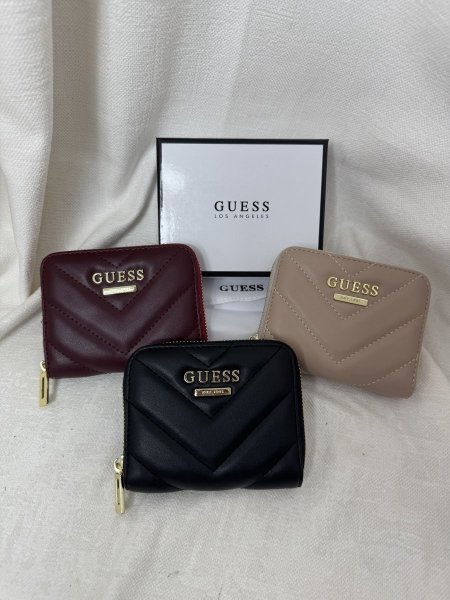 جزدان مصاري Guess