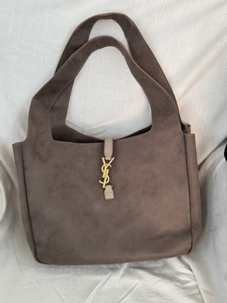 Ysl حجم كبير