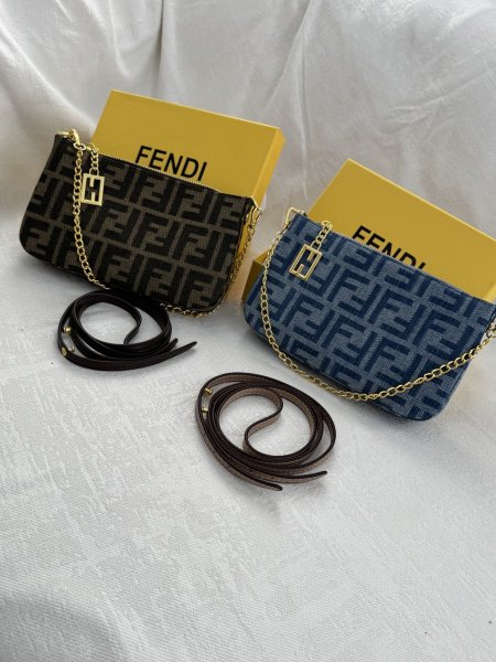 Fendi حجم ميني