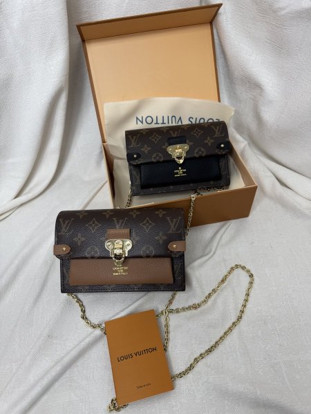 Lv كلاتش حجم صغير ميني